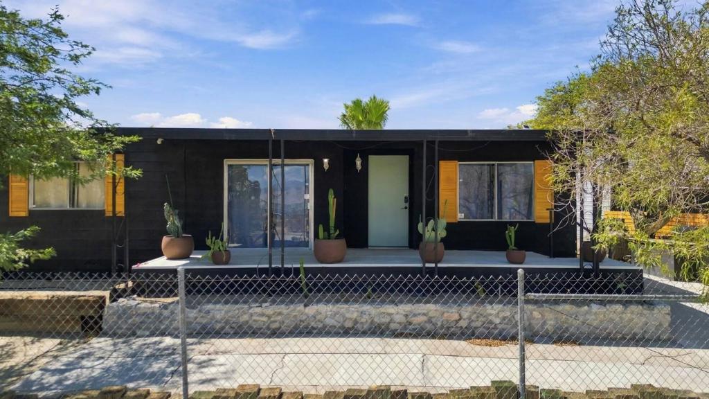 11355 Western Avenue Property Photo 3