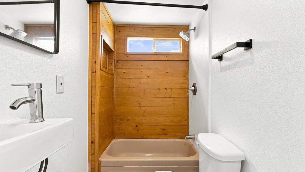11355 Western Avenue Property Photo 36