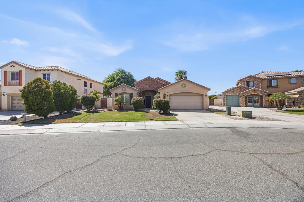 50027 Calle Tolosa Property Photo 1