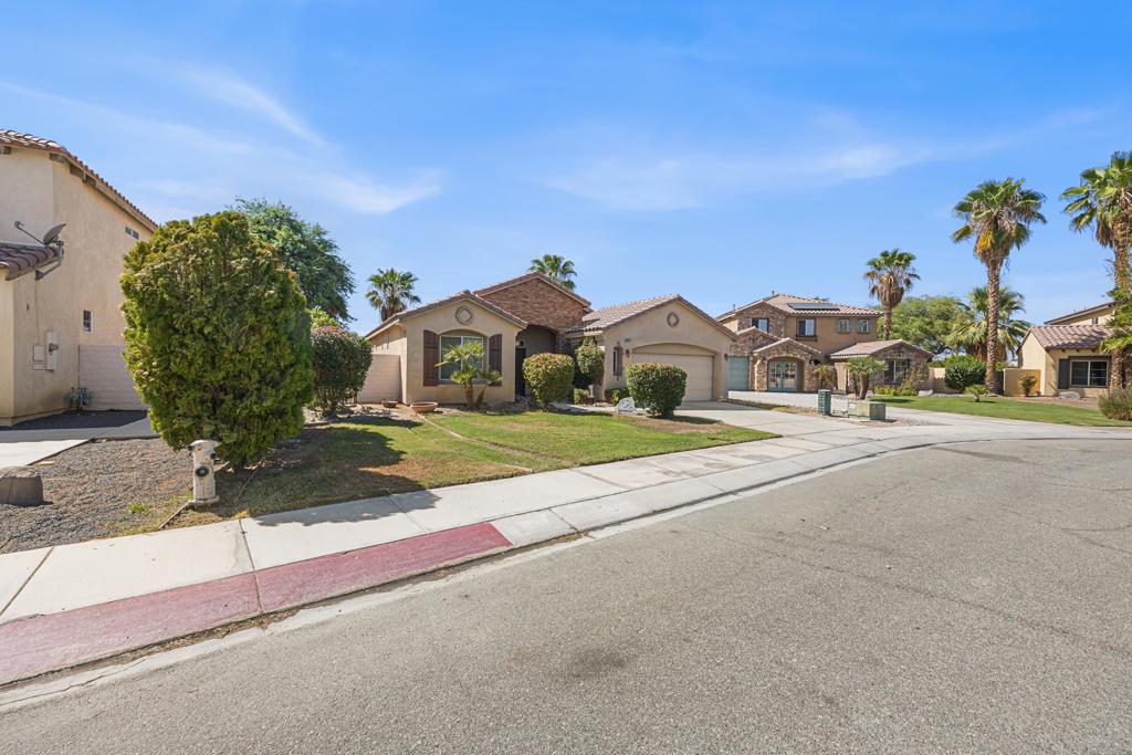 50027 Calle Tolosa Property Photo 2