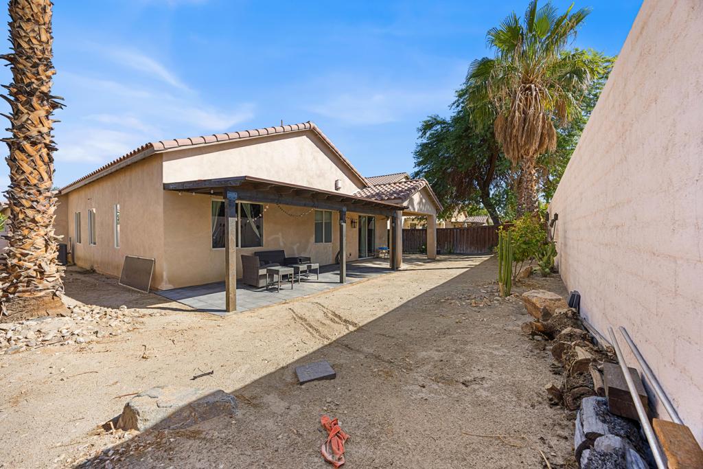 50027 Calle Tolosa Property Photo 6