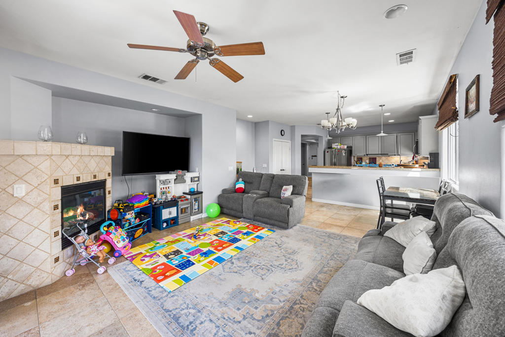 50027 Calle Tolosa Property Photo 10