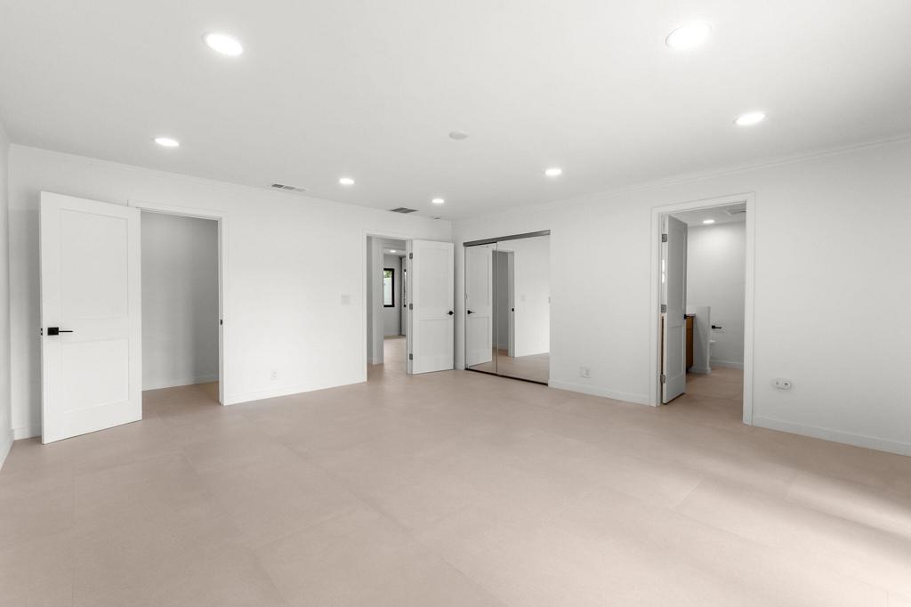 1913 E Amado Road Property Photo 45