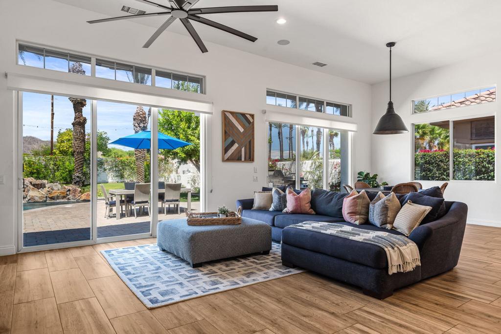 80030 Via Valerosa Property Photo 3
