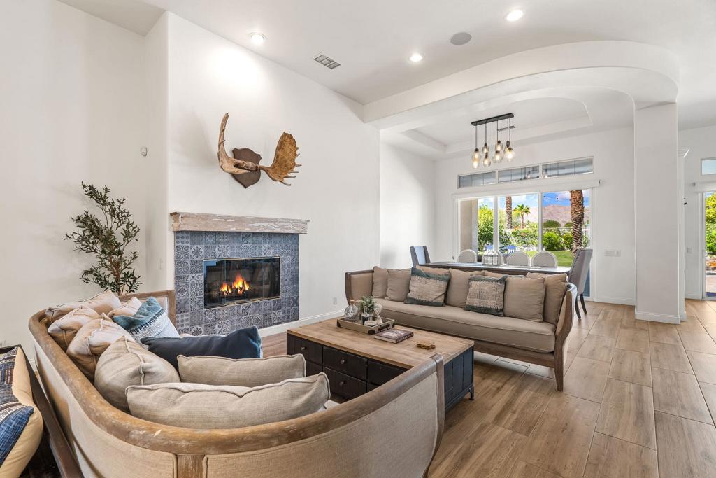 80030 Via Valerosa Property Photo 9
