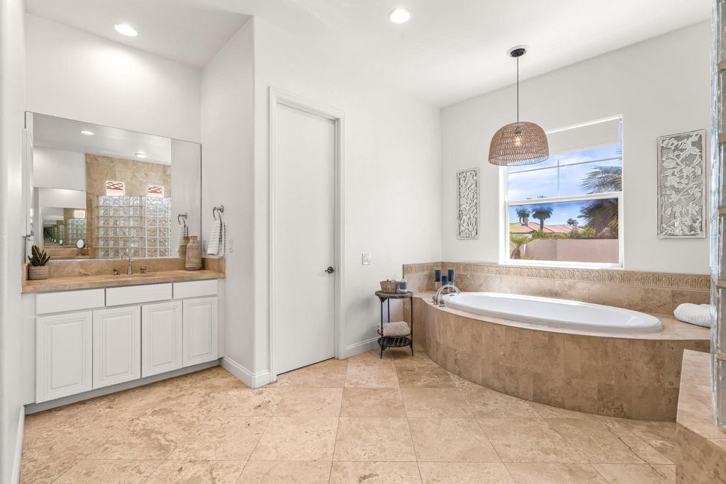 80030 Via Valerosa Property Photo 30