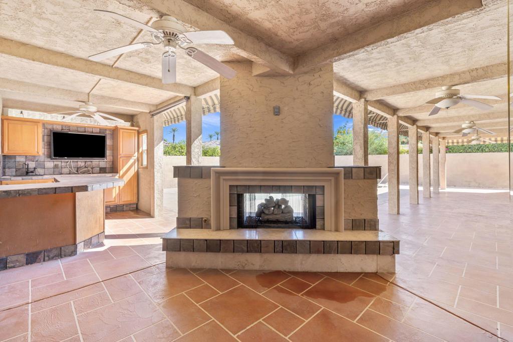 75406 Montecito Drive Property Photo 18