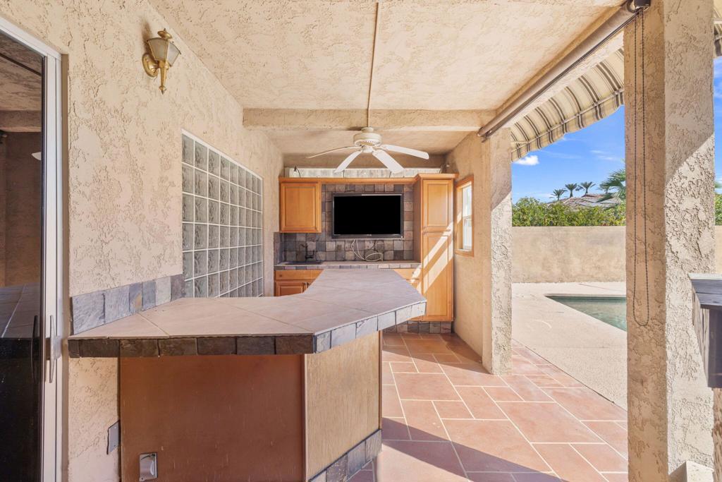 75406 Montecito Drive Property Photo 19