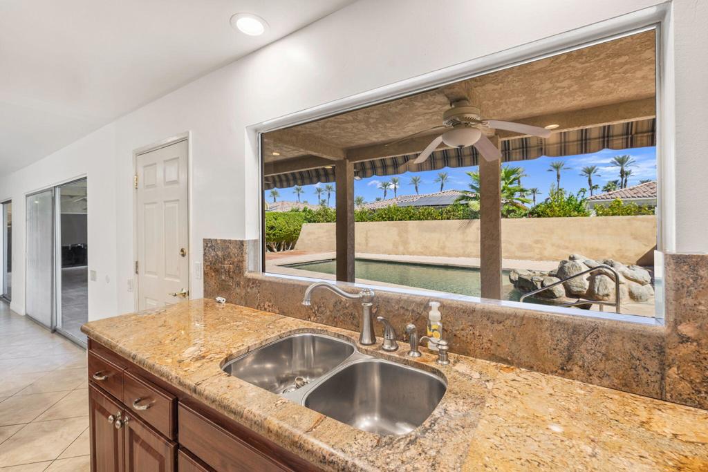 75406 Montecito Drive Property Photo 44