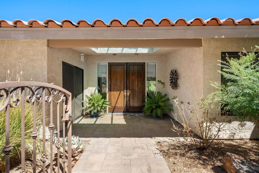 75582 Painted Desert Drive Property Photo 8