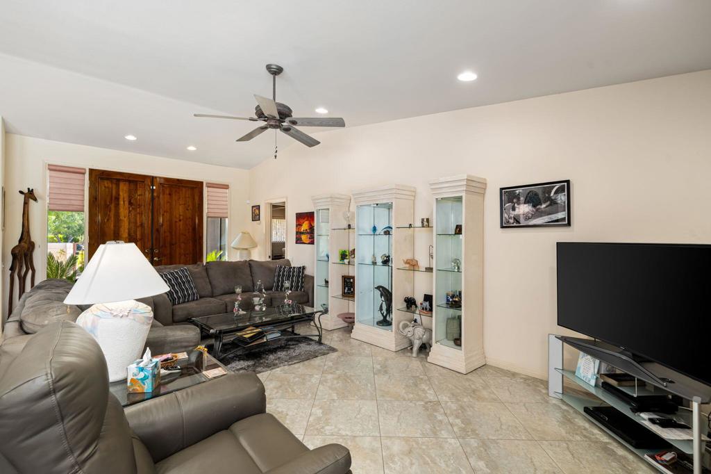 75582 Painted Desert Drive Property Photo 12
