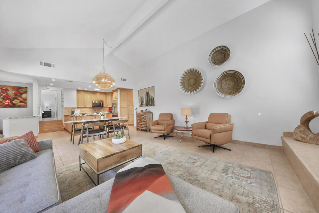 73499 Foxtail Lane Property Photo 4