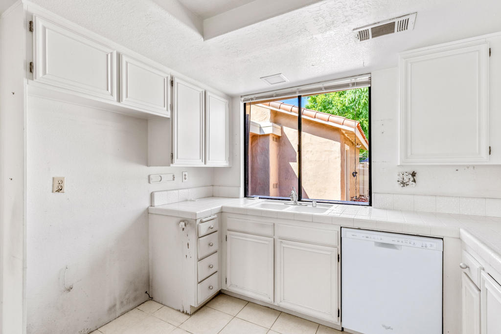 250 Serena Drive Property Photo 12