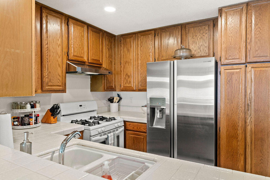 31200 Landau Boulevard 2802 Property Photo 4
