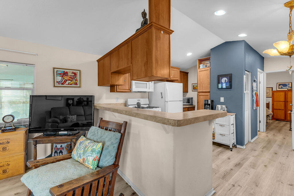 35 Sand Creek Creek Property Photo 8