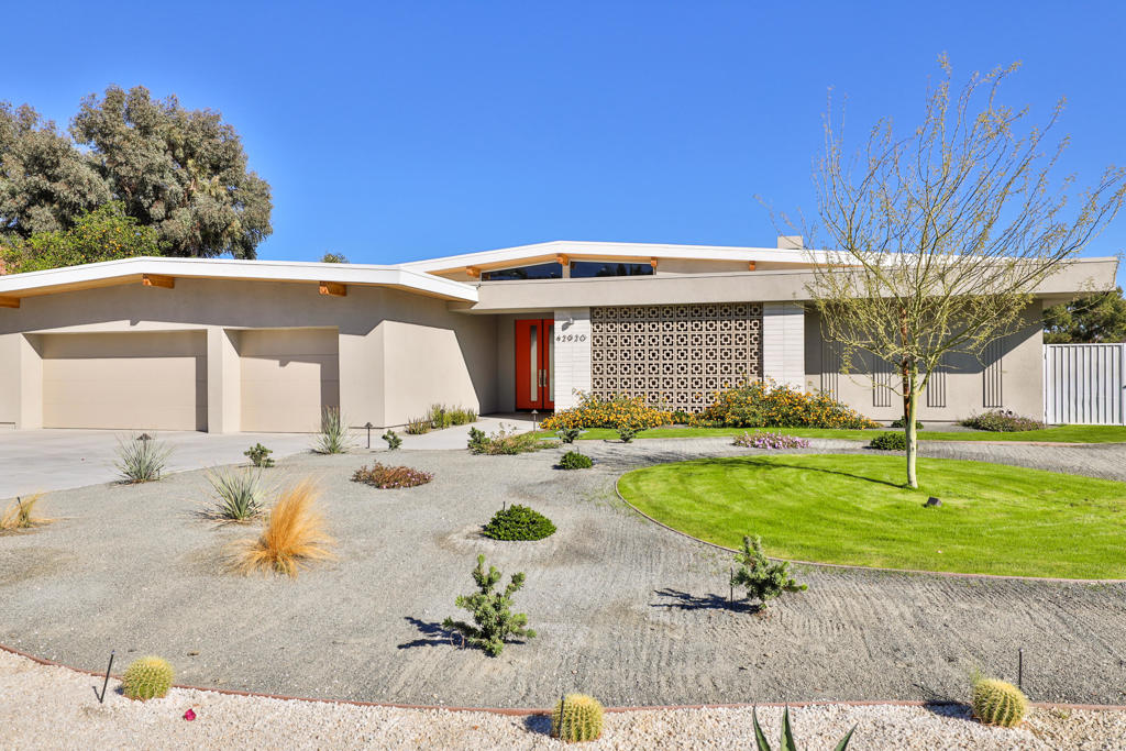 42920 Caballeros Drive Property Photo 2