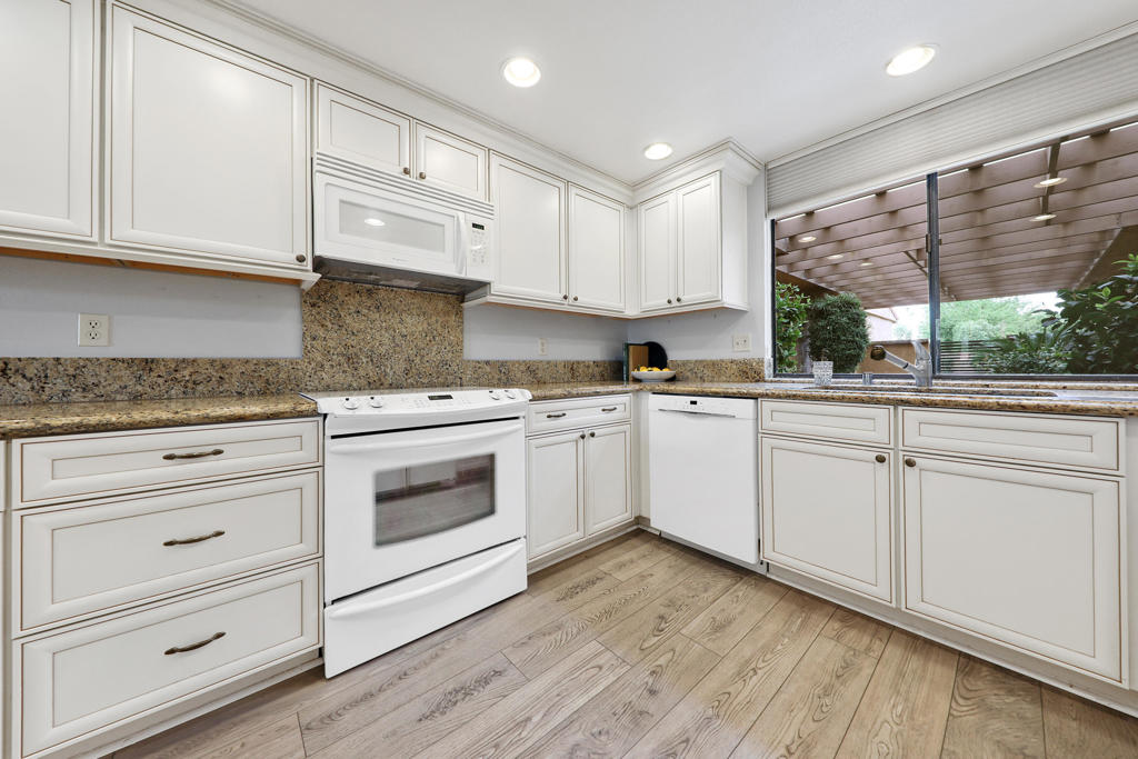 60 La Cerra Drive Property Photo 12
