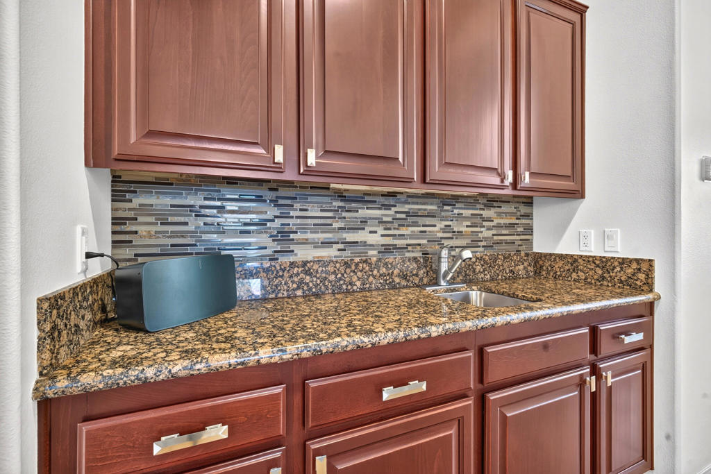 52320 Whirlaway Trail Property Photo 8