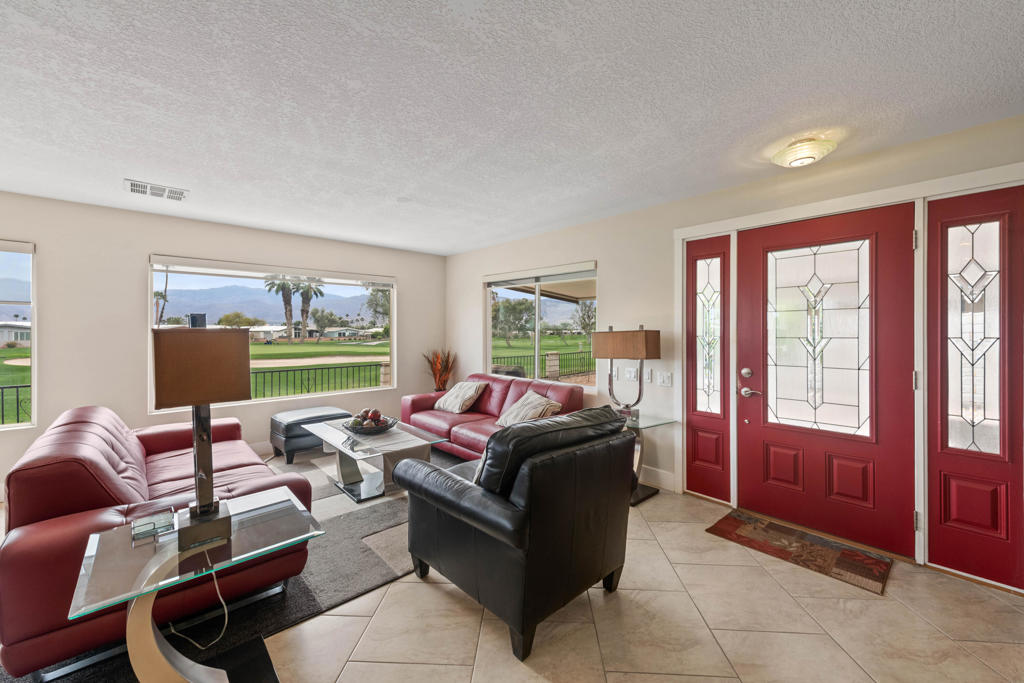 73721 Oak Flats Drive Property Photo 4