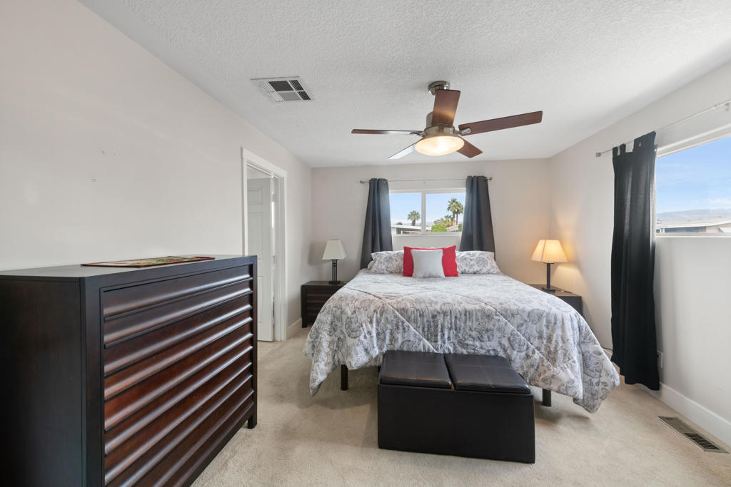 73721 Oak Flats Drive Property Photo 17
