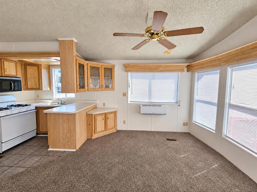 16400 Bubbling Wells Road 302 Property Photo 2