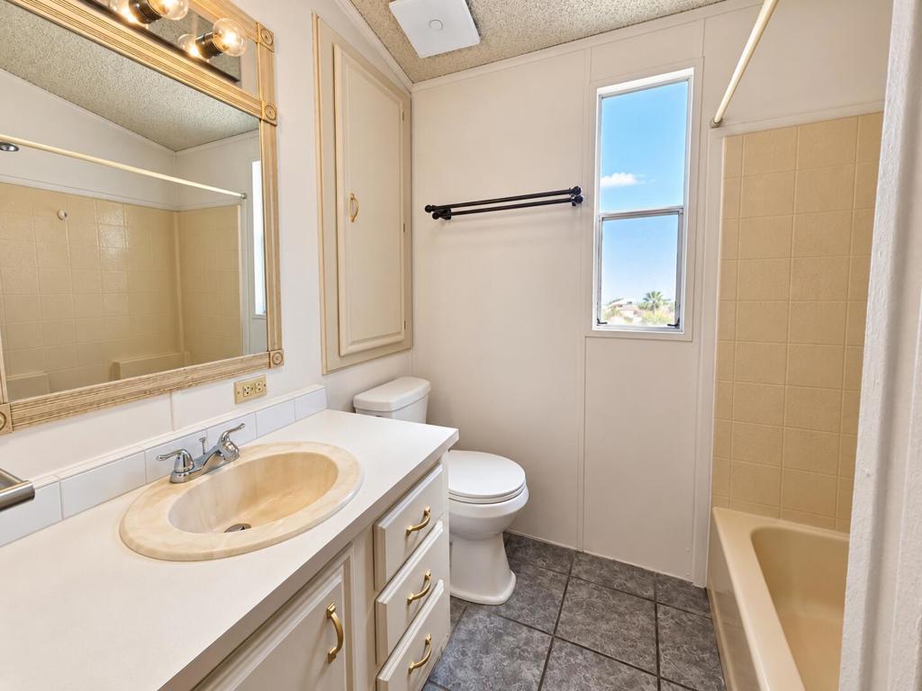 16400 Bubbling Wells Road 302 Property Photo 6