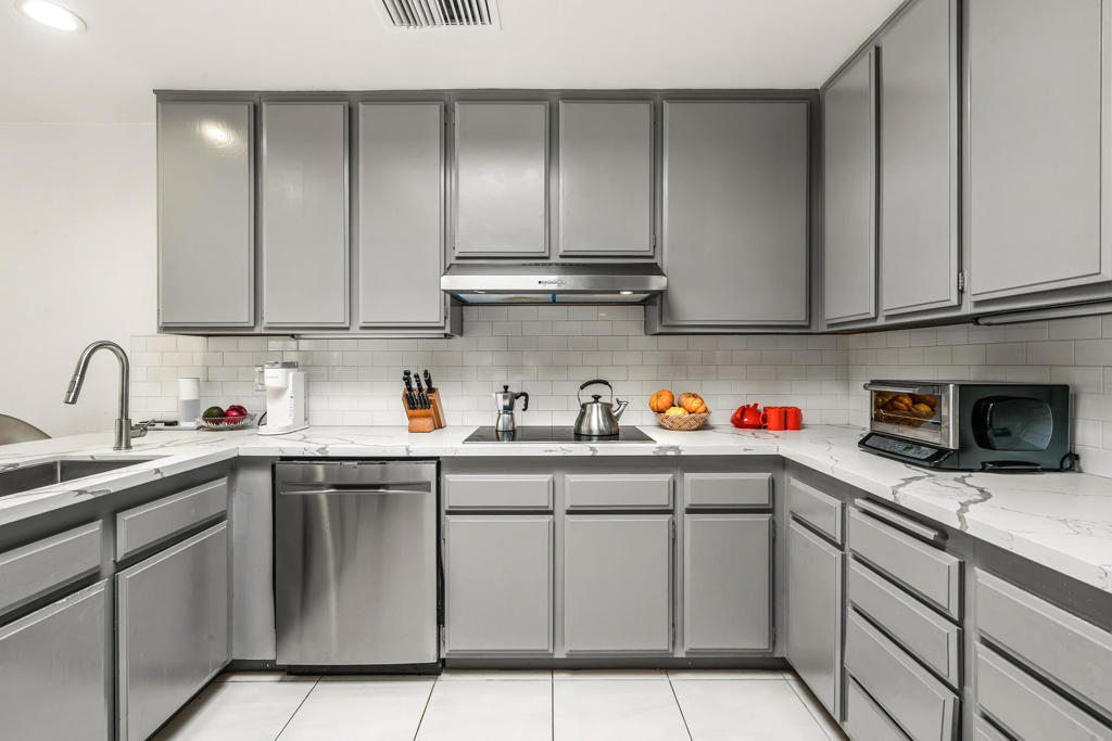 16 Cornell Drive Property Photo 17