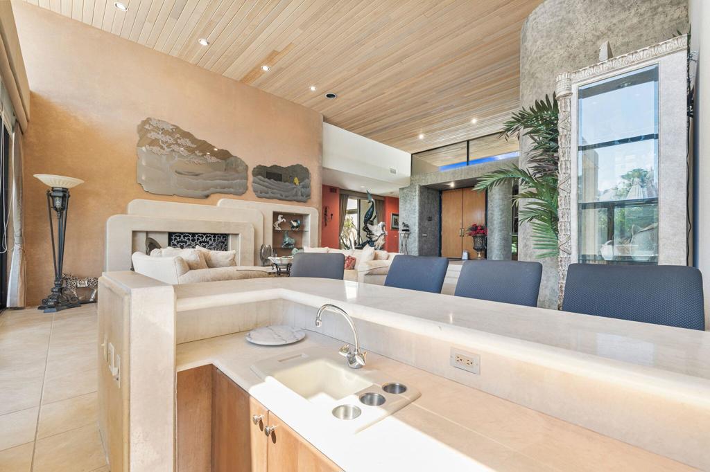73497 Mariposa Drive Property Photo 8