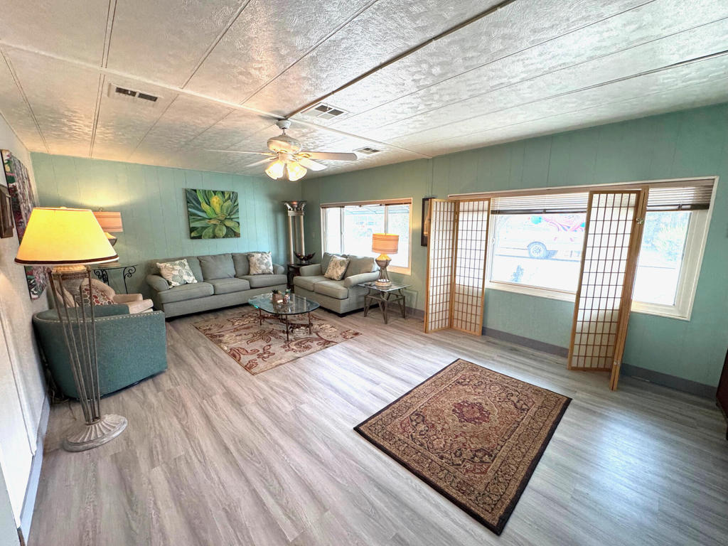 147 Estrada Way Property Photo 5