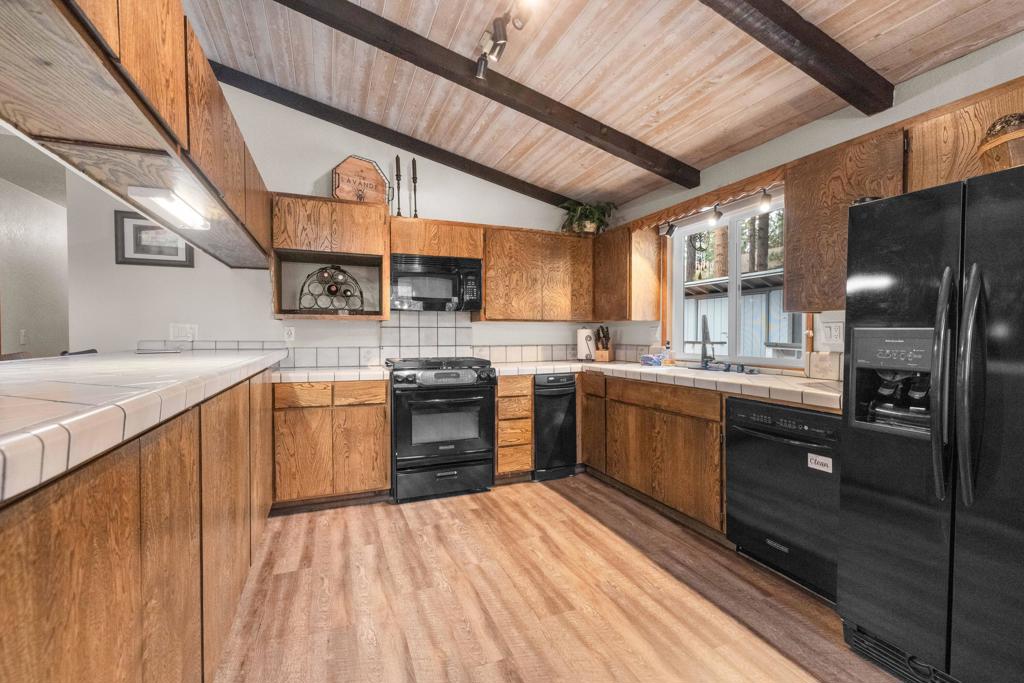 1217 Redwood Drive Property Photo 13