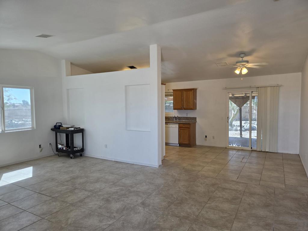 1553 Black Sea Avenue Property Photo 2