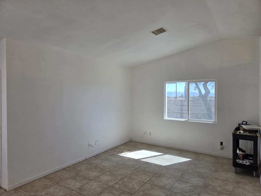 1553 Black Sea Avenue Property Photo 3