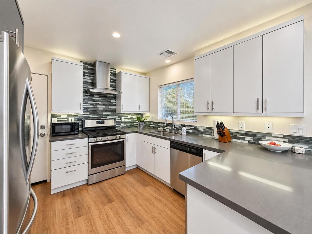 72477 Rolling Knoll Drive Property Photo 13