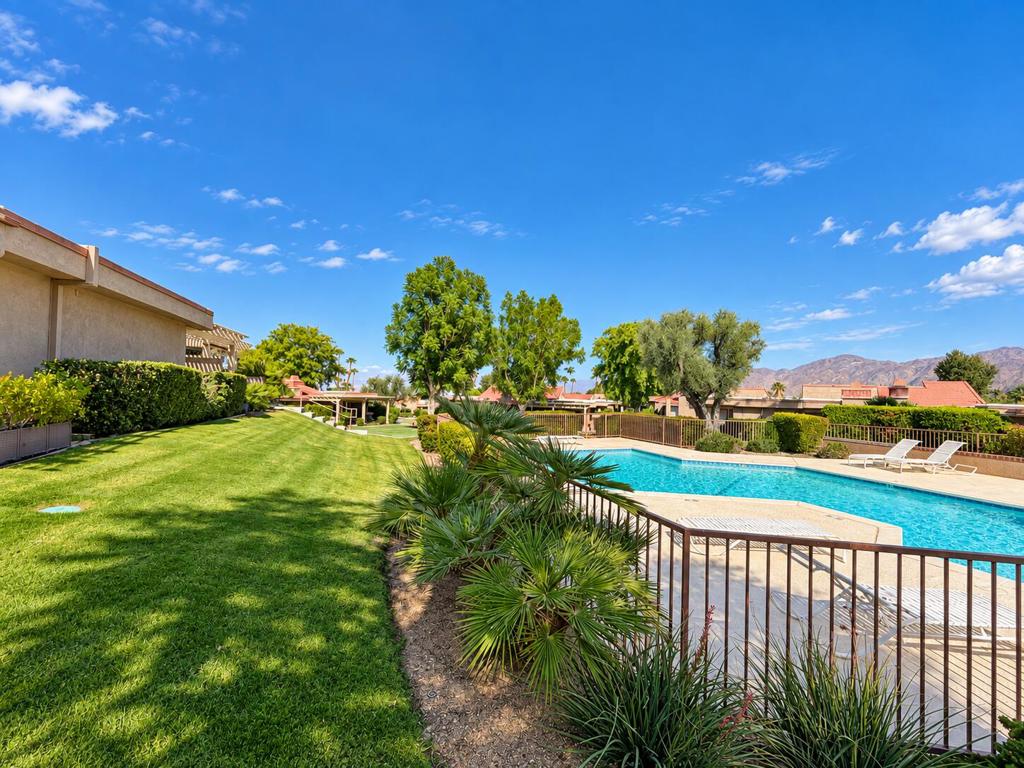 72477 Rolling Knoll Drive Property Photo 35