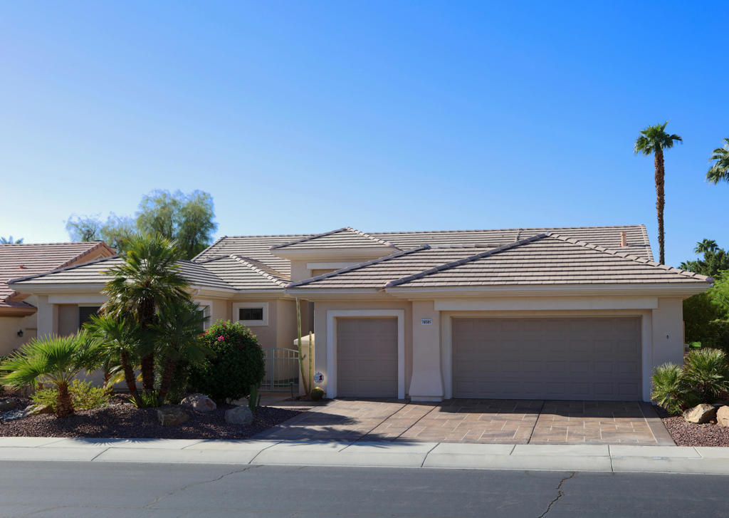 78585 Sunrise Canyon Avenue Property Photo 4