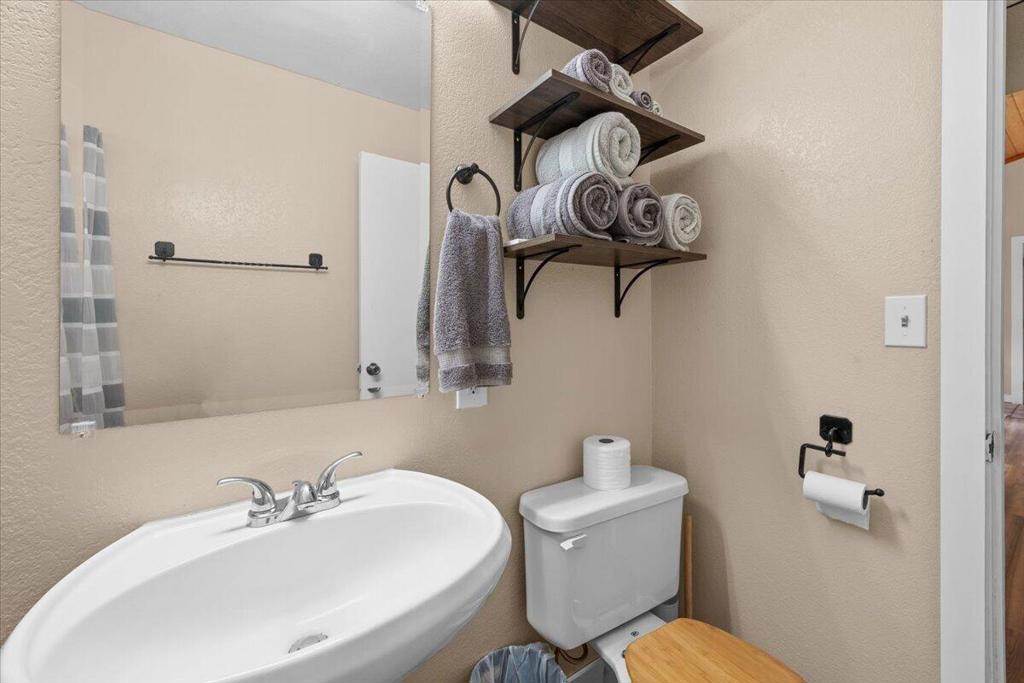 196 Sunset Lane Property Photo 15