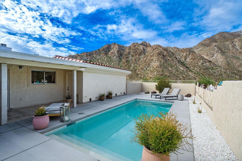 53680 Avenida Montezuma Property Photo 1