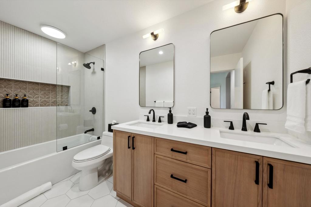 54623 Inverness Way Property Photo 15