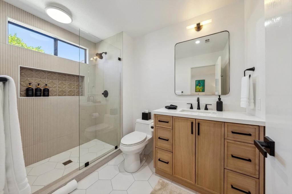 54623 Inverness Way Property Photo 23