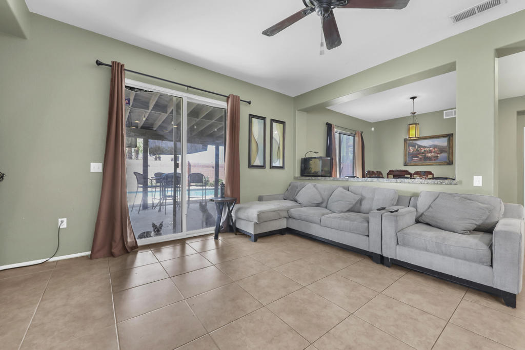 49510 Copperidge Street Property Photo 5