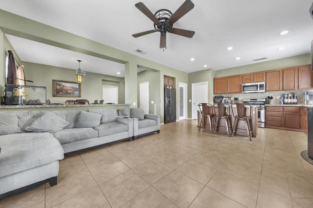 49510 Copperidge Street Property Photo 6