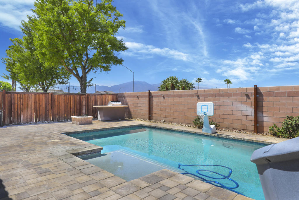 49510 Copperidge Street Property Photo 29