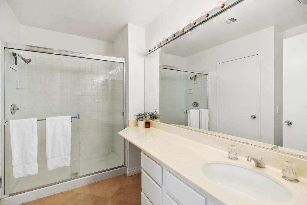 76495 Daffodil Drive Property Photo 13