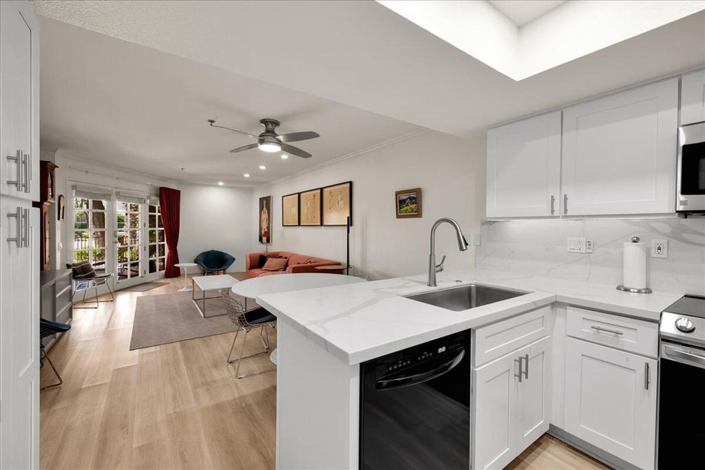 500 E Amado Road 203 Property Photo 10