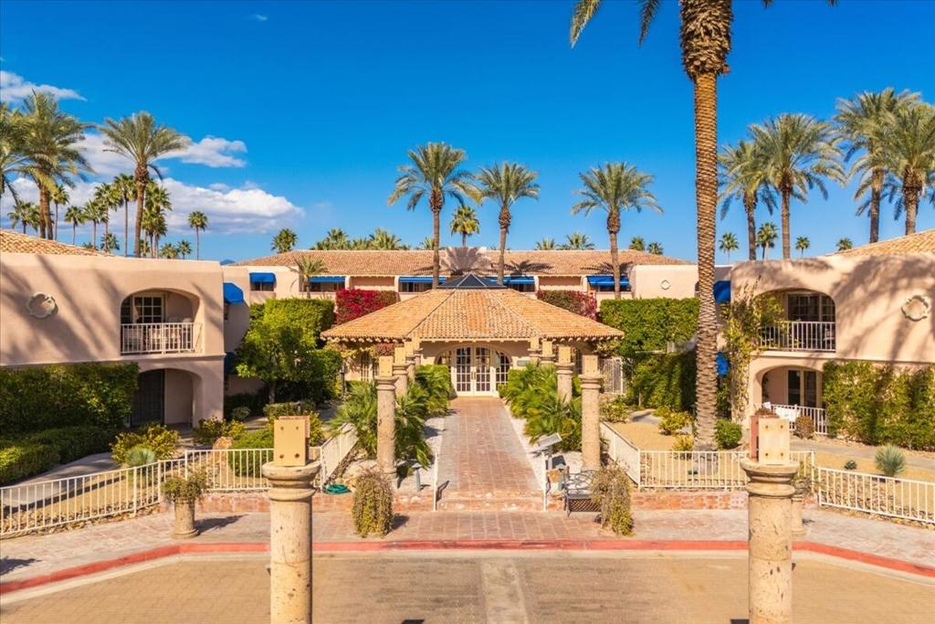 500 E Amado Road 203 Property Photo 25