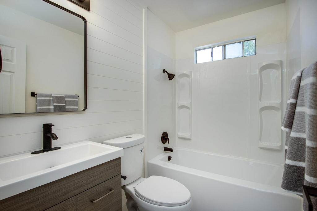 7382 Olympic Road Property Photo 16
