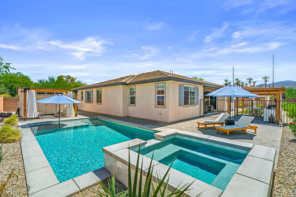 57895 Pasatiempo Court Property Photo 1