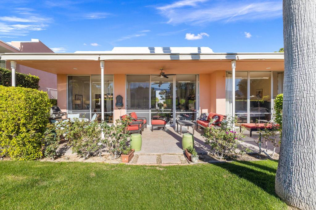47115 El Menara Circle Property Photo 15