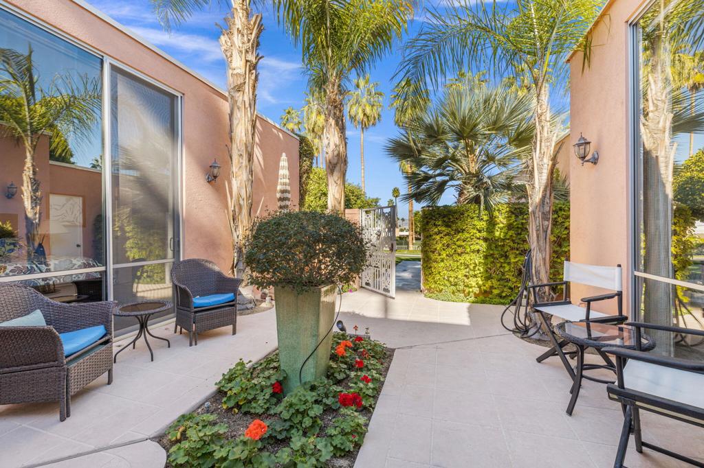 47115 El Menara Circle Property Photo 23
