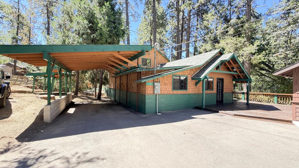 54080 Pine Crest Avenue Property Photo 1